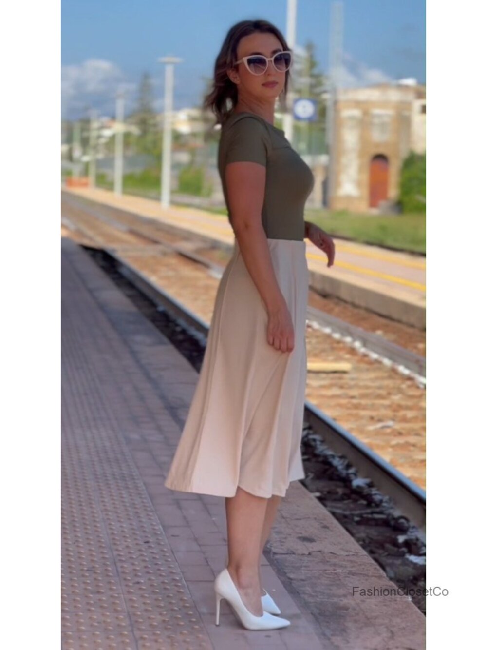 Flowy Midi A-Line Skirt with Pockets High Waisted Pleated Skirt - Picture 6 of 6